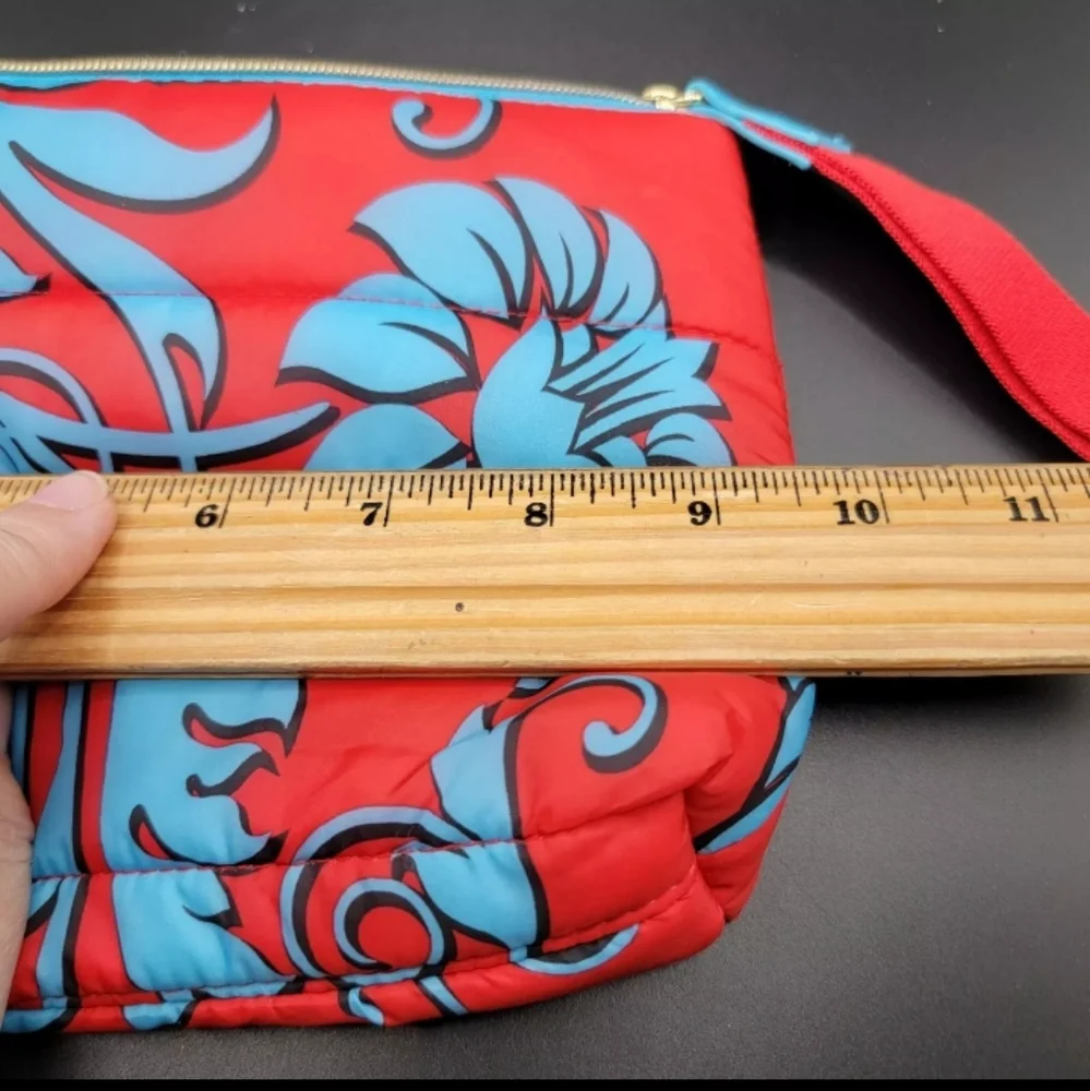 Estee Lauder Recycled Puffer‎ Makeup Bag Travel Red & Blue Nylon Zip